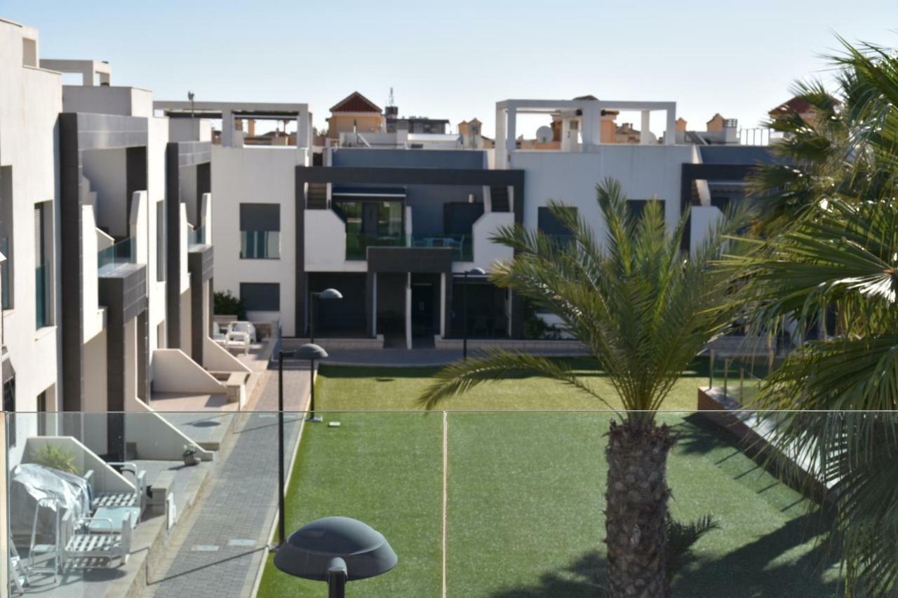 דירות Dehesa de Campoamor  Penthouse Oasis Beach II La Zenia מראה חיצוני תמונה
