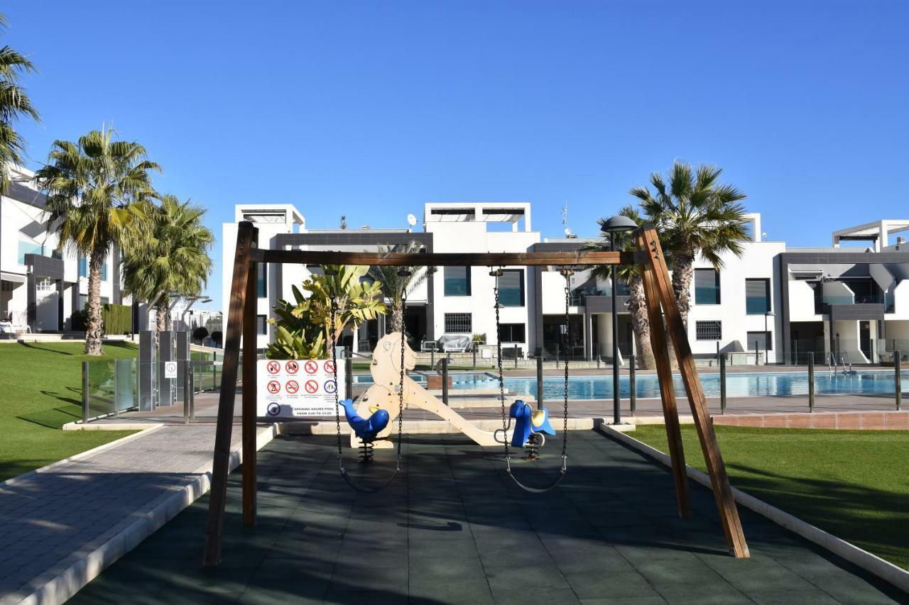 דירות Dehesa de Campoamor  Penthouse Oasis Beach II La Zenia מראה חיצוני תמונה